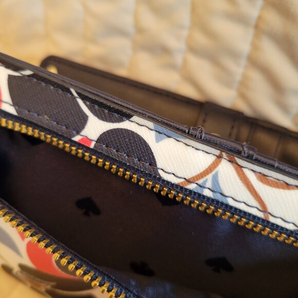 Kate Spade Large Slim Bifold Wallet Cameron Breezy Floral - Picture 5 of 5